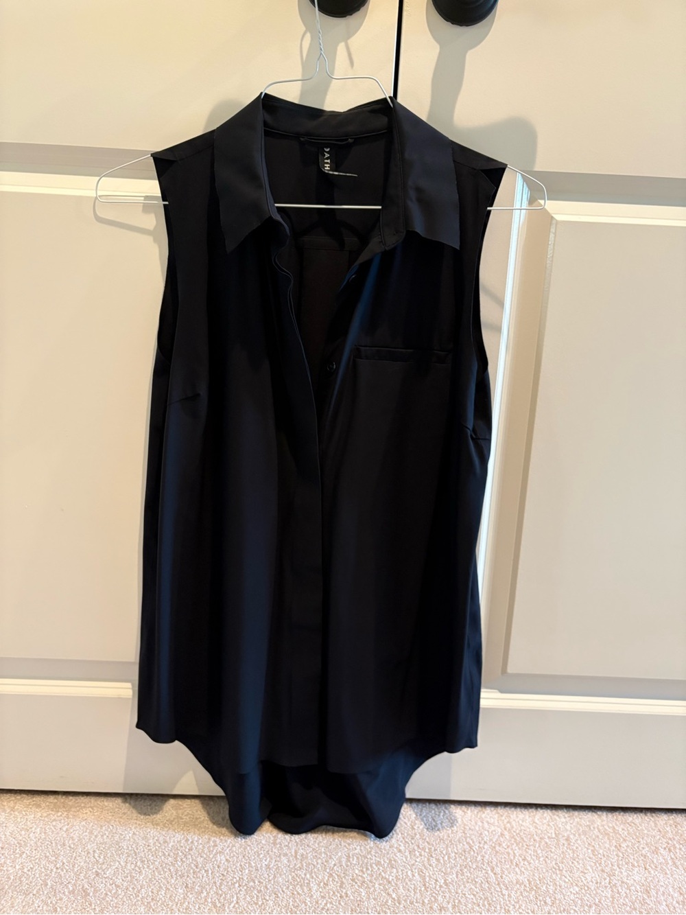 Athleta Black Sleeveless Collared Hidden Button Performance Blouse Top S